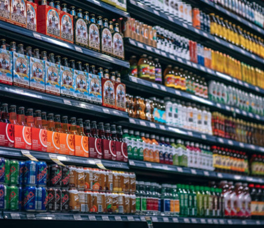 Załamanie rynku produktów szybkozbywalnych. Ratunek w e-commerce? produkty szybkozbywalne