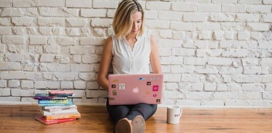 UOKiK sprawdza influencerów promujących scam