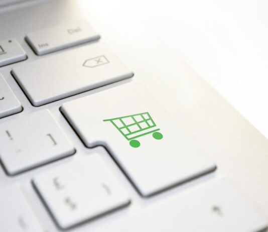 E-handel głównym kierunkiem rozwoju firm z sektora B2B – wynika z raportu Izby Gospodarki Elektronicznej